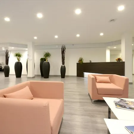 Centro Cadro Panoramica 4* 盧加諾